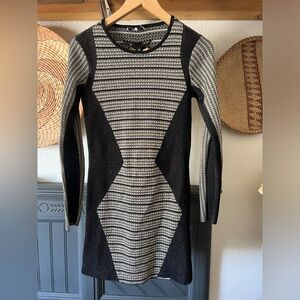 Parker Bodycon Mini Dress Twist Back S metallic Black Gold Long Sleeve holiday